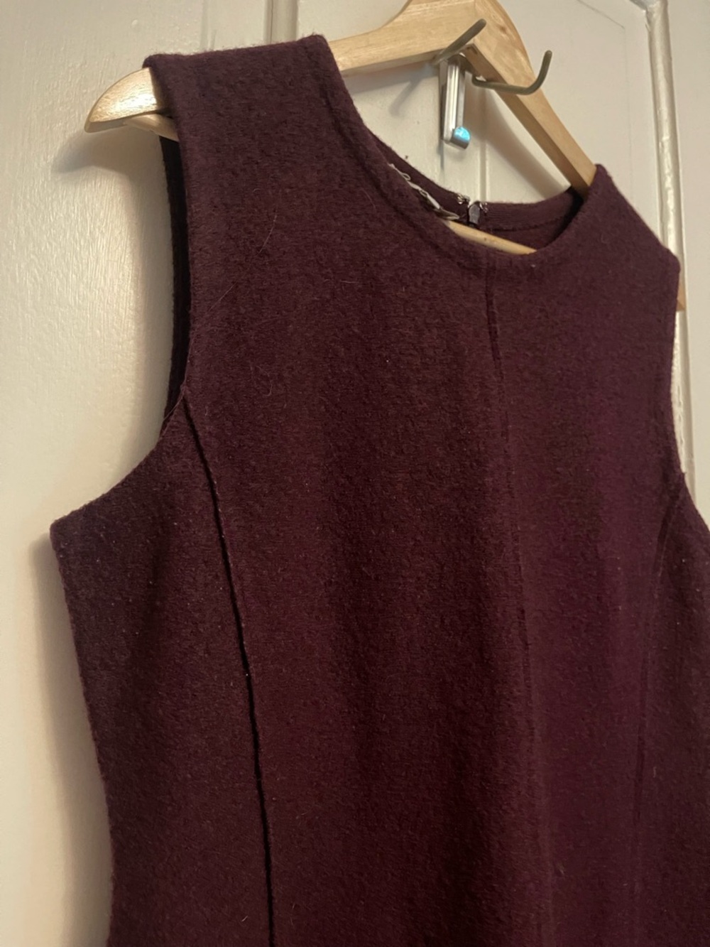 Hobbs London Sleeveless Boiled Wool Dress in Deep Burgundy Plum-SZ14